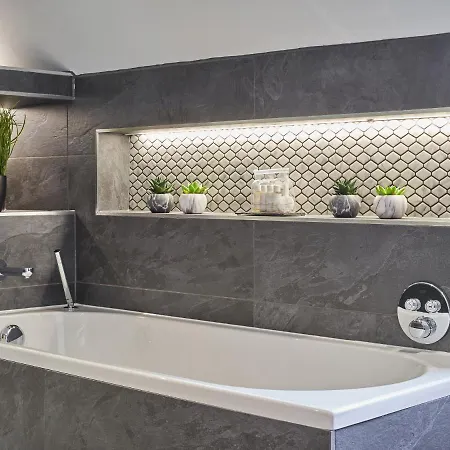 Upper Sheriff's Place *