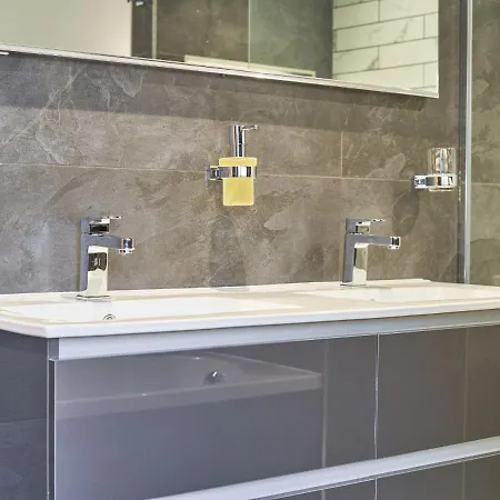 Upper Sheriff's Place ويندرمير