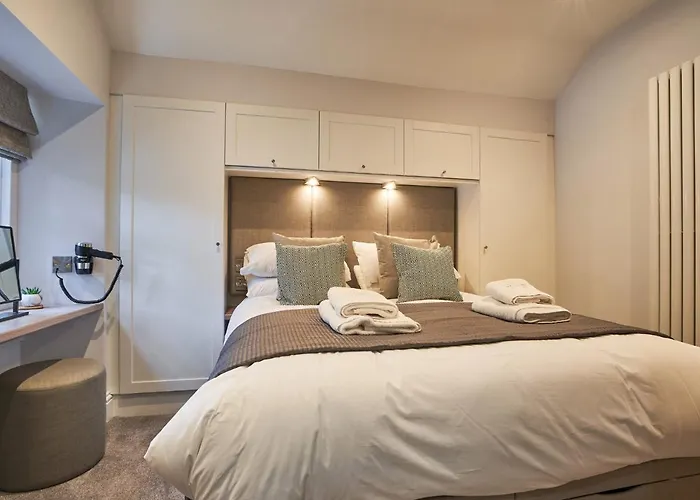 Upper Sheriff's Place *