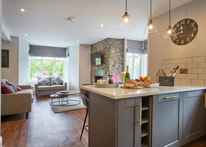 Upper Sheriff's Place *