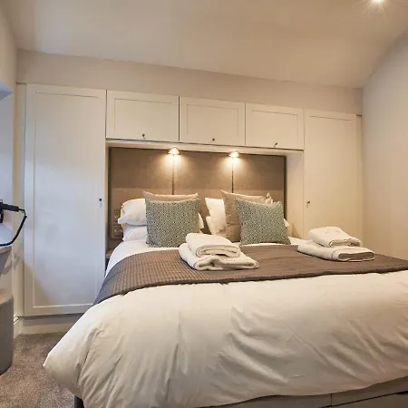 Upper Sheriff's Place *