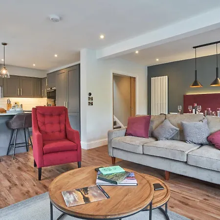 Upper Sheriff's Place