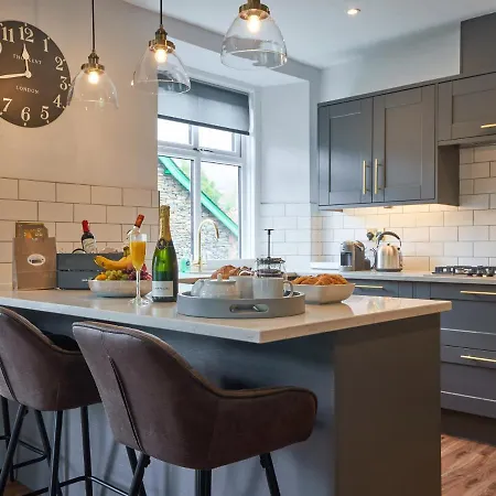 Upper Sheriff's Place